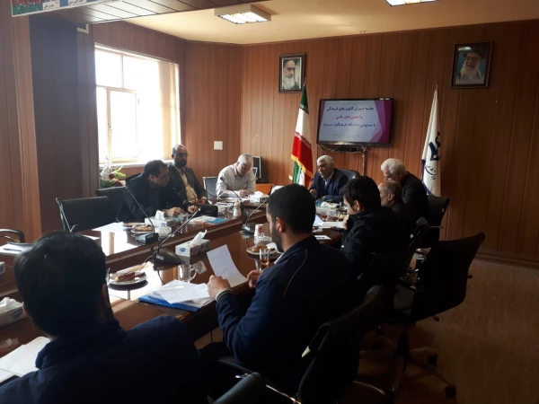 برگزاری جلسه مسئولین دانشگاه فرهنگیان سبزوار  با دبیران کانون های فرهنگی وانجمن های علمی دانشجویی درمورخ یکشنبه 26/8/98 درمحل سالن کنفرانس دانشگاه                     5