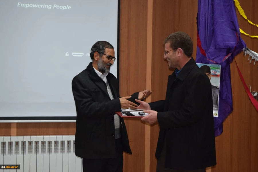 مراسم بزرگداشت هفته ی بسیج در واحد علامه طباطبایی سبزوار  برگزار شد 2