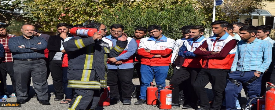 کارگاه اطفاء حریق با حضور کارشناسان خدمات ایمنی و آتش نشانی شهرداری سبزوار در دانشگاه فرهنگیان واحد علامه طباطبایی سبزوار برگزار گردید.  6