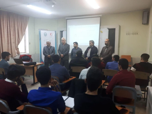 برگزاری دوره آموزشی امداد و نجات برای دانشجویان ورودی 98 دانشگاه فرهنگیان سبزوار با همکاری جمعیت هلال احمر سبزوار و کانون فرهنگی هلال احمر و امداد و نجات از مورخ 98/9/20 تا 98/9/23 در محل ساختمان آموزشی دانشگاه 4