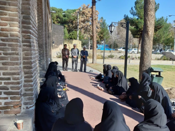 حضور دانشجومعلمان واحد خواهران، دانشگاه فرهنگیان سبزوار در آرامگاه حاج ملاهادی سبزواری 2