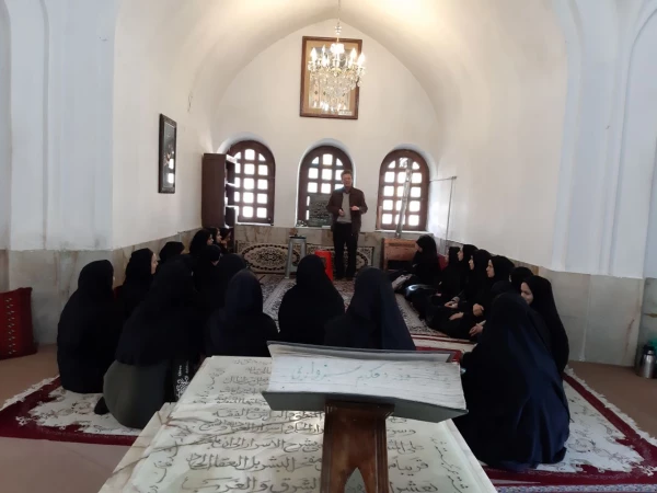 حضور دانشجومعلمان واحد خواهران، دانشگاه فرهنگیان سبزوار در آرامگاه حاج ملاهادی سبزواری 3