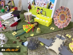 به همت دانشجو معلمان واحد (خواهران) نمایشگاه و کارگاه آثار هنری دانشجو معلمان ورودی 97 این دانشگاه، در محل سالن اجتماعات دانشگاه، برگزار گردید.  2