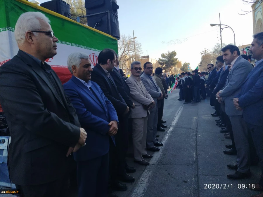 گرامیداشت 12 بهمن ماه سالروز ورود امام خمینی (ره) به کشور و آغاز دهه فجر، با حضور حداکثری دانشجو معلمان و مسئولین دانشگاه فرهنگیان سبزوار، هم صدا با دیگر اقشار مردم در این شهرستان برگزار گردید.  3