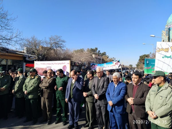 گرامیداشت 12 بهمن ماه سالروز ورود امام خمینی (ره) به کشور و آغاز دهه فجر، با حضور حداکثری دانشجو معلمان و مسئولین دانشگاه فرهنگیان سبزوار، هم صدا با دیگر اقشار مردم در این شهرستان برگزار گردید.  6