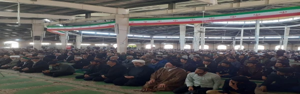 حضور دانشجومعلمان، کارکنان و اساتید دانشگاه فرهنگیان سبزوار، همزمان با فرارسیدن ایام الله دهه فجر در نماز جمعه شهرستان سبزوار.  2
