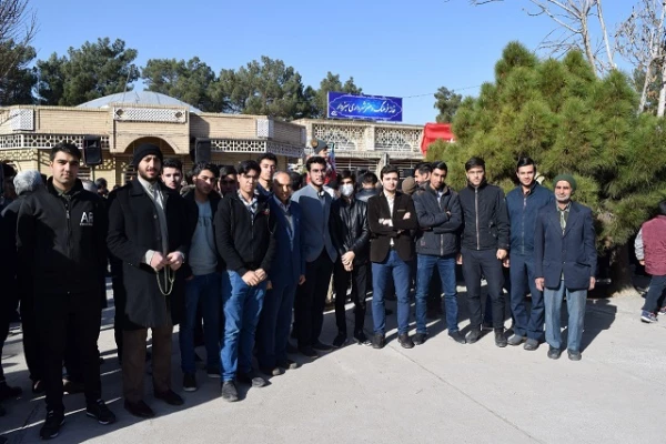 حضور پرشور دانشجو معلمان، اساتید و کارکنان دانشگاه فرهنگیان واحد علامه طباطبایی سبزوار و واحد خواهران این دانشگاه، در راهپیمایی 22 بهمن ماه. 
این حضور هم صدا با جمعیت کثیر مردم فهیم و شهید پرور سبزوار صورت گرفت.  3