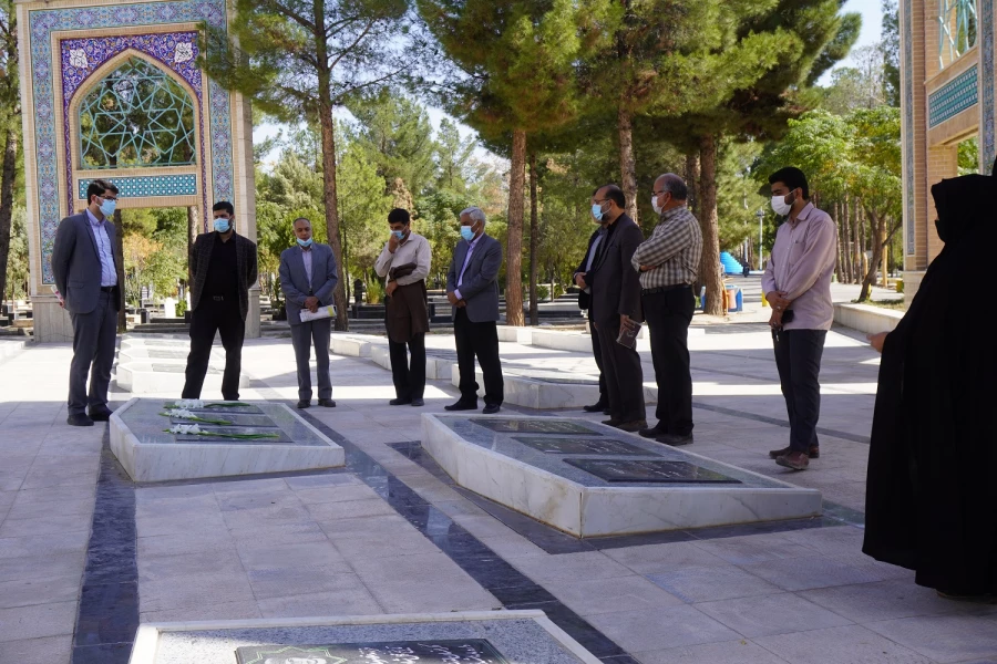 همزمان با گرامیداشت هفته دفاع مقدس صورت گرفت، غبارروبی مزار شهدا و تجدید پیمان با آرمان های شهدای 8 سال دفاع مقدس  6