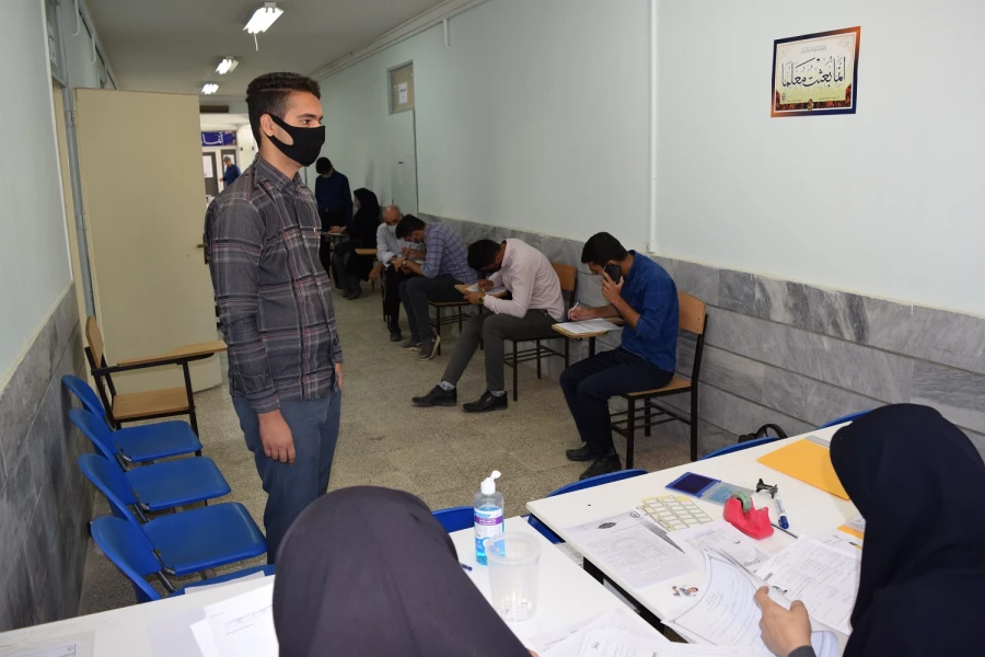 آغاز فرآیند ثبت نام حضوری از پذیرفته شدگان مقطع کارشناسی 1400 5