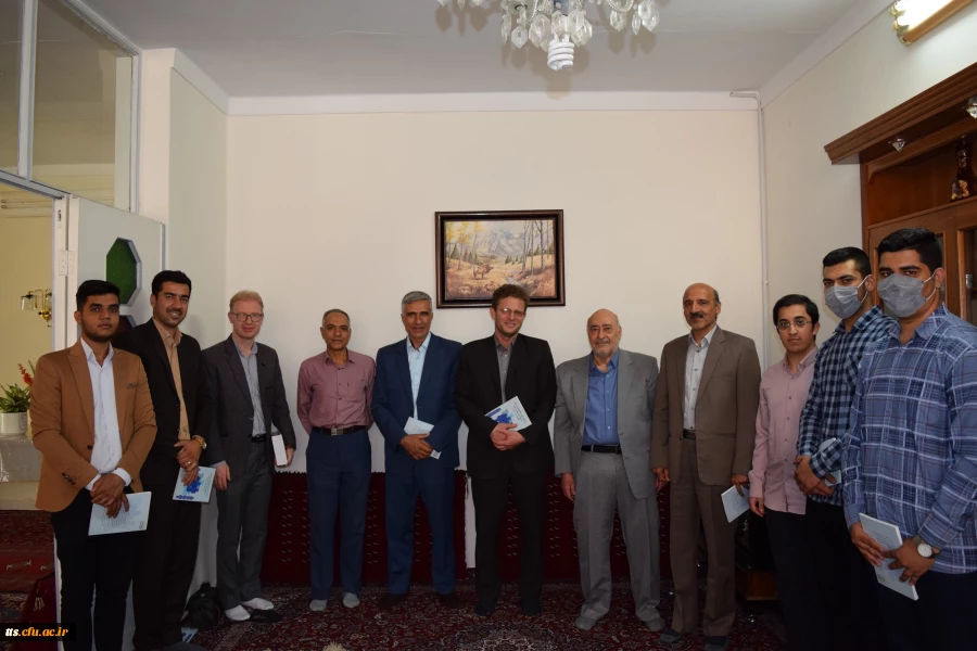 به مناسبت دهه سرآمدی آموزش صورت گرفت. حضور در منزل دو تن از استادان گرانقدر بازنشسته  3