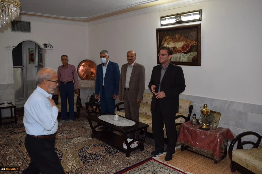 به مناسبت دهه سرآمدی آموزش صورت گرفت. حضور در منزل دو تن از استادان گرانقدر بازنشسته  4