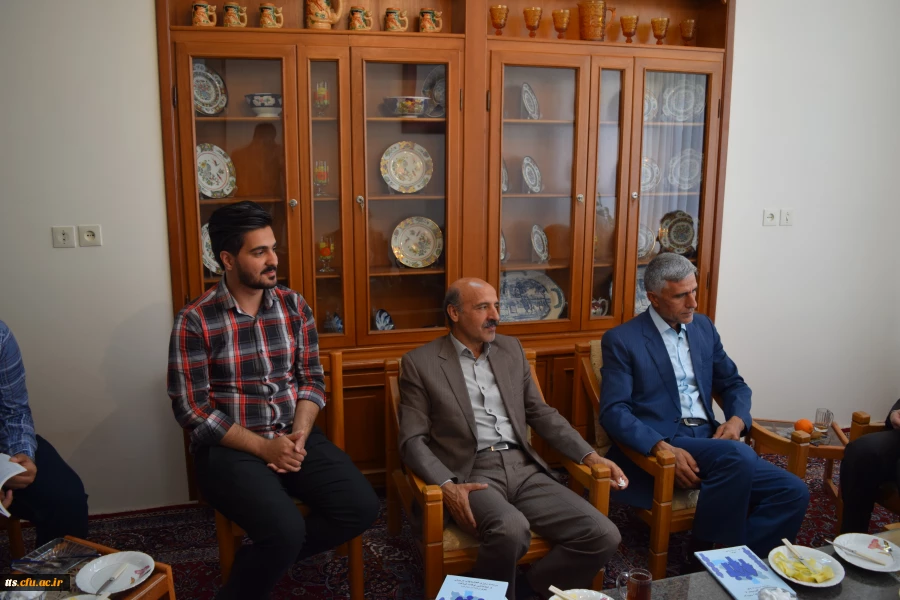 به مناسبت دهه سرآمدی آموزش صورت گرفت. حضور در منزل دو تن از استادان گرانقدر بازنشسته  12