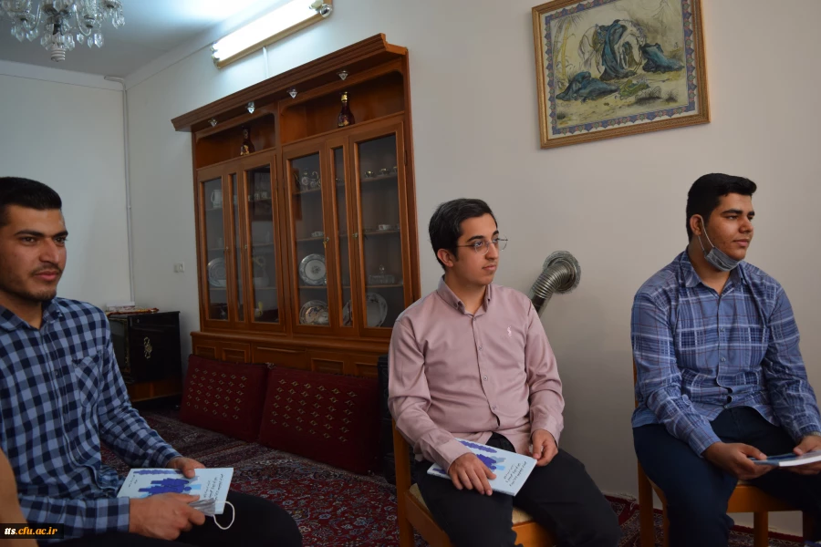 به مناسبت دهه سرآمدی آموزش صورت گرفت. حضور در منزل دو تن از استادان گرانقدر بازنشسته  13