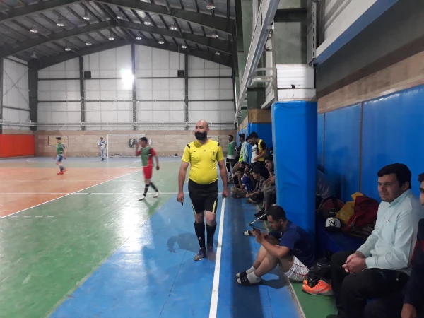 برگزاری مسابقات فوتسال، به مناسبت دهه سرآمدی آموزش و گرامیداشت مقام معلم  4