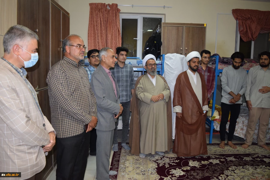 مراسم گرامیداشت دهه سرآمدی آموزش و مقام معلم برگزار شد.  5