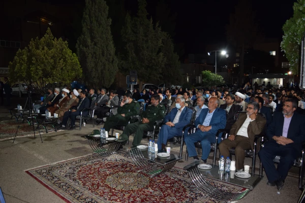 مراسم گرامیداشت دهه سرآمدی آموزش و مقام معلم برگزار شد.  14