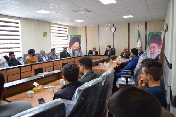 ده ورزی برادران دانشجو معلم در دبستان های روستایی شهرستان ششتمد   8