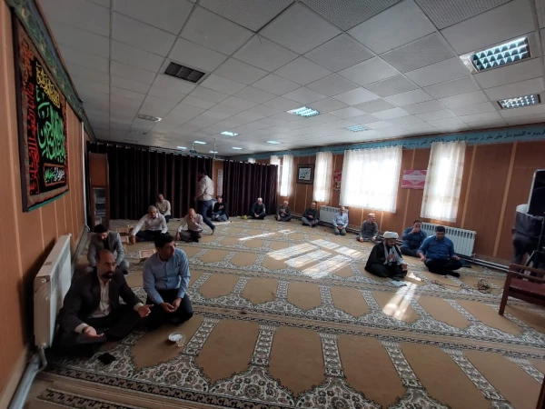 مراسم زیارت عاشورا با حضور دانشجویان خواهر و همکاران دانشگاه 6