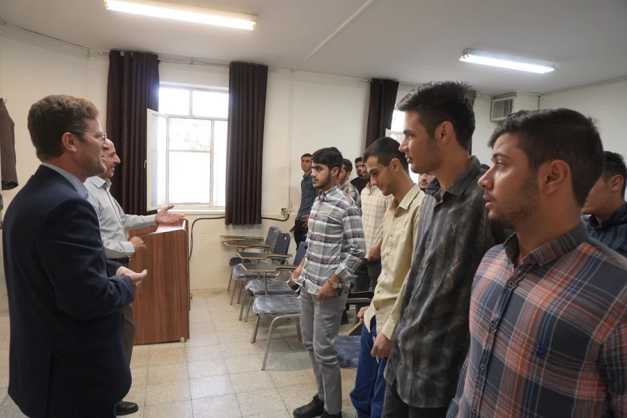 حضور سرپرست دانشگاه در کلاس های درس، همزمان با اغاز فرآیند اموزش حضوری در دانشگاه فرهنگیان سبزوار  3