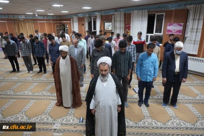 اقامه نماز جماعت مغرب و عشا با حضور پرشور دانشجو معلمان توسط امام جمعه محترم سبزوار 
