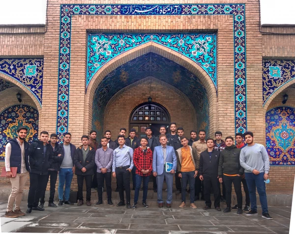 برگزاری کلاس درس فلسفه تربیتی اسلام در فضای آرامگاه حکیم حاج ملاهادی سبزواری (اسرار)  2