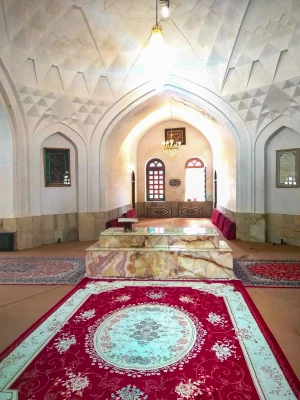 برگزاری کلاس درس فلسفه تربیتی اسلام در فضای آرامگاه حکیم حاج ملاهادی سبزواری (اسرار)  5