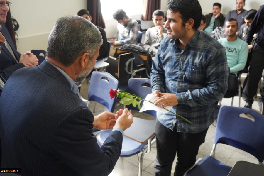 صدور و اهدای احکام دانشجو معلمان ورودی 1401 با حضور آقای حسینی معاون محترم مدیر کل و مدیریت اموزش و پرورش سبزوار  3