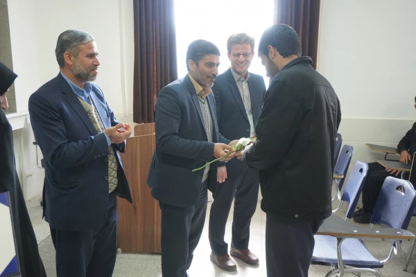 صدور و اهدای احکام دانشجو معلمان ورودی 1401 با حضور آقای حسینی معاون محترم مدیر کل و مدیریت اموزش و پرورش سبزوار  4