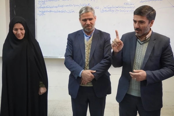 صدور و اهدای احکام دانشجو معلمان ورودی 1401 با حضور آقای حسینی معاون محترم مدیر کل و مدیریت اموزش و پرورش سبزوار  5