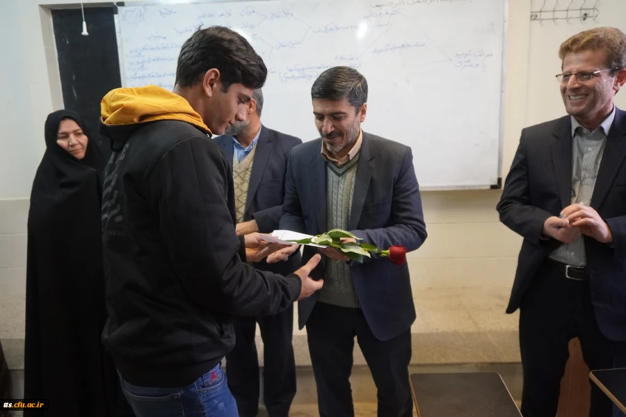 صدور و اهدای احکام دانشجو معلمان ورودی 1401 با حضور آقای حسینی معاون محترم مدیر کل و مدیریت اموزش و پرورش سبزوار  6