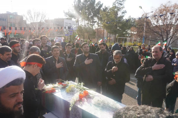 تشییع پیکر پاک و مقدس شهید خوشنام در دانشگاه فرهنگیان سبزوار  6