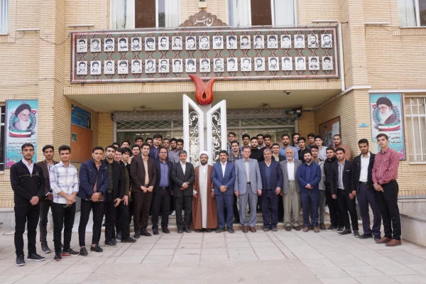 گفتمان پرسش و پاسخ و مطالبه گری به مناسبت روز جوان  7