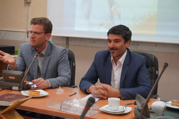 گفتمان پرسش و پاسخ و مطالبه گری به مناسبت روز جوان  12