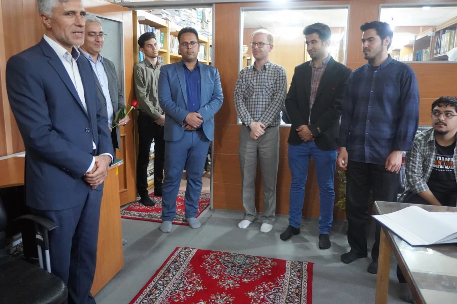 تقدیر از مقام شامخ استاد در کلاس های درس دانشگاه فرهنگیان سبزوار  3