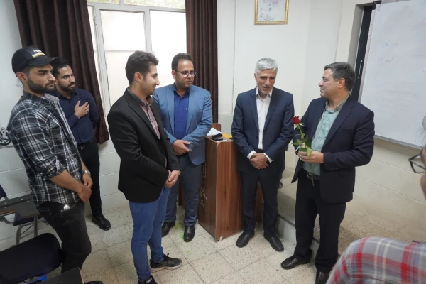 تقدیر از مقام شامخ استاد در کلاس های درس دانشگاه فرهنگیان سبزوار  5