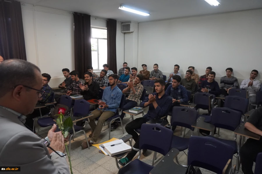 تقدیر از مقام شامخ استاد در کلاس های درس دانشگاه فرهنگیان سبزوار  8