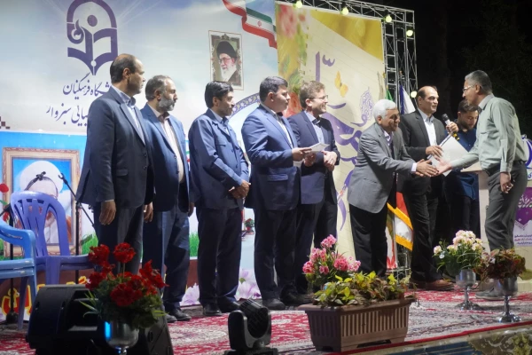 گرامیداشت مقام معلم در دانشگاه فرهنگیان سبزوار  3