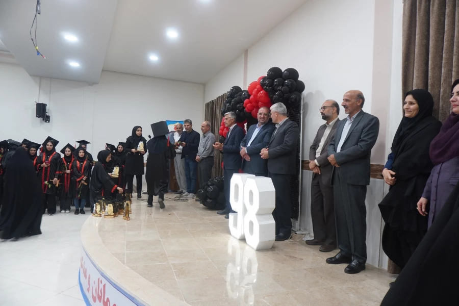 آیین دانش آموختگی دانشجو معلمان ورودی 1398 (خواهران)  11