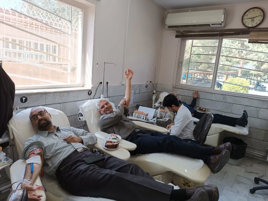 اهدای خون جمعی از کارکنان مرکز علامه طباطبایی سبزوار  5