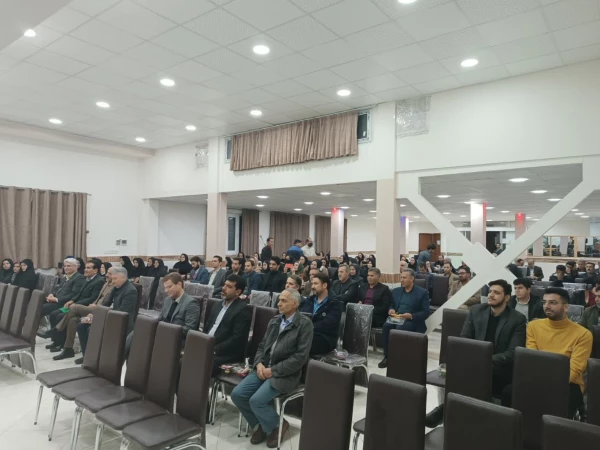 کارگاه باز آموزی کارورزی -ویژه مدیران و معلمان مدارس مجری طرح کارورزی برگزار شد.  5