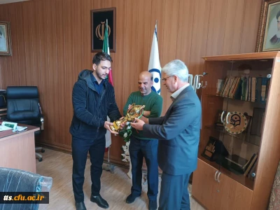 با همت دانشجو معلمان ورزشکار صورت گرفت. 

کسب مقام سوم مسابقات والیبال جام رمضان شهرستان سبزوار توسط تیم دانشگاه فرهنگیان.
