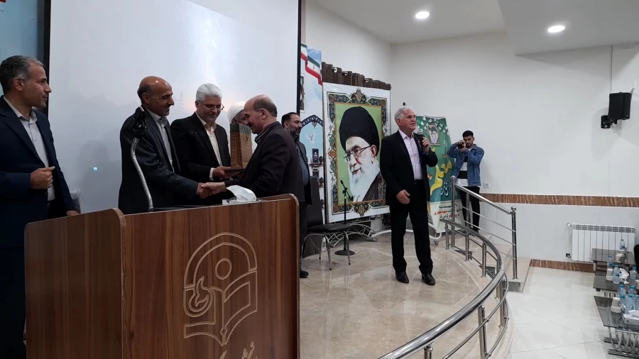 آیین گرامیداشت مقام معلم و دهه سرآمدی آموزش  4