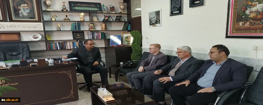 حضور ناصری، ریاست دانشگاه فرهنگیان سبزوار با هیات همراه در دفتر معاون مدیر کل و مدیر آموزش و پرورش سبزوار و عرض تبریک به جهت انتصاب ایشان.
 2