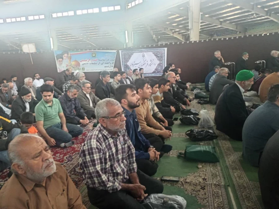 حضور کارکنان و دانشجویان دانشگاه فرهنگیان سبزوار در نماز عبادی سیاسی جمعه شهرستان
 3