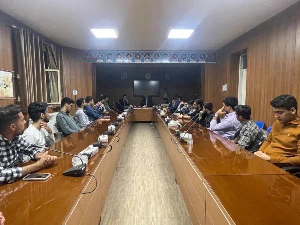 توسط امور دانشجویی دانشگاه فرهنگیان سبزوار برگزار گردید: 
جلسه شورای دانشجویی و سراها با حضور نمایندگان خوابگاه های دانشجویی
 2