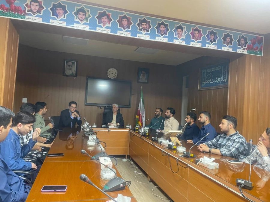 توسط امور دانشجویی دانشگاه فرهنگیان سبزوار برگزار گردید: 
جلسه شورای دانشجویی و سراها با حضور نمایندگان خوابگاه های دانشجویی
 3