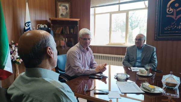 توسط امور آموزش دانشگاه فرهنگیان سبزوار انجام شد:
جلسه شورای آموزش با محوریت گرامیداشت مقام معلم و دهه سرآمدی آموزش
 4