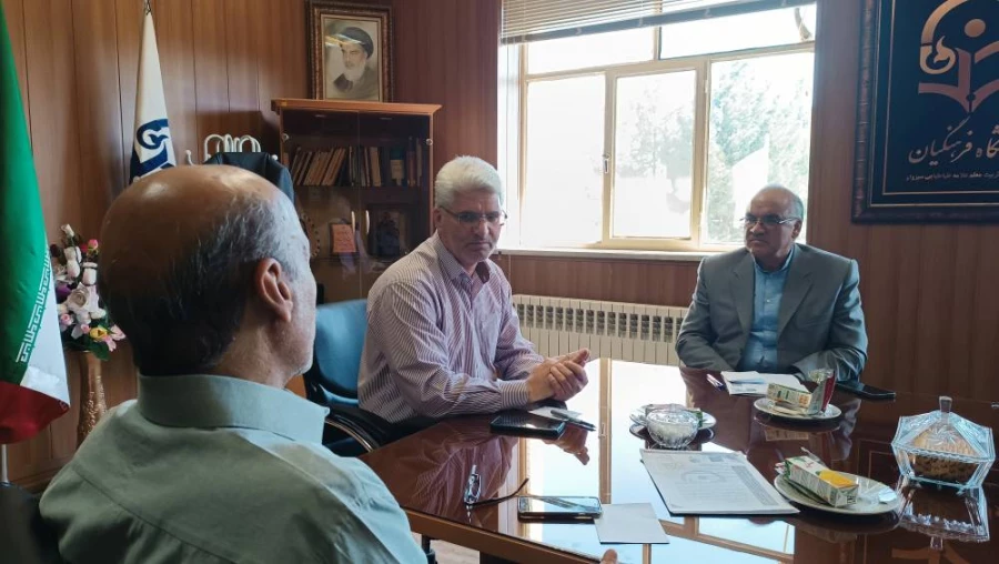 توسط امور آموزش دانشگاه فرهنگیان سبزوار انجام شد:
جلسه شورای آموزش با محوریت گرامیداشت مقام معلم و دهه سرآمدی آموزش
 4