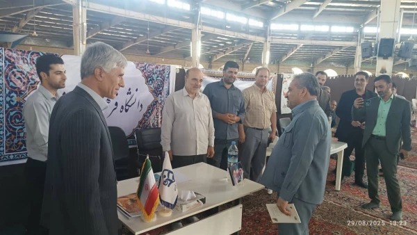 حضور دکتر محبی نجم آبادی، نماینده مردم غرب خراسان 
در جایگاه میز خدمت دانشگاه فرهنگیان سبزوار  3