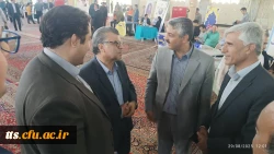 حضور دکتر نصرآبادی، ریاست محترم دانشگاه فرهنگیان سبزوار در جایگاه میز خدمت ادارات و نهادهای خدمت رسان شهرستان سبزوار و عرض خداقوت به این عزیزان  5